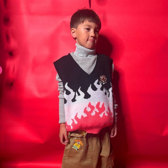 Unique 2-Piece Knit Set – Flame Vest + Beige Turtleneck – Kids & Teens - Picture 4 of 11